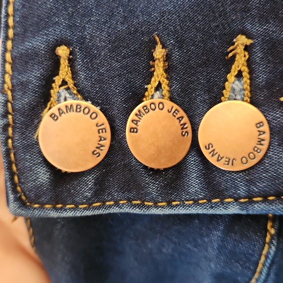 Bamboo $5 - Picture 4 of 5